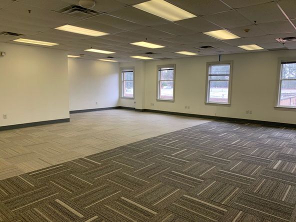 PRIME OFFICE SPACE FOR LEASE-MARIETTA, GA: 1900 Leland Dr SE, Marietta, GA 30067